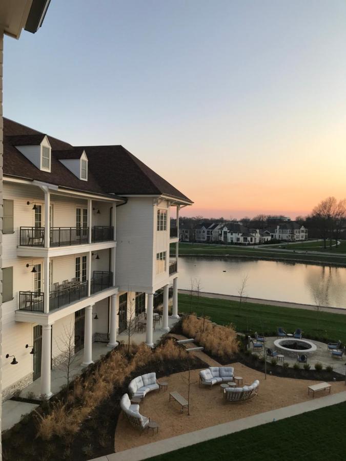 The Inn At Meadowbrook Overland Park Exterior foto